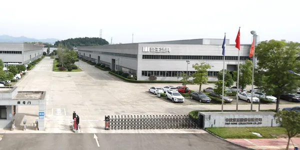 Production Base for Bathroom and Shower Fixtures in Central China